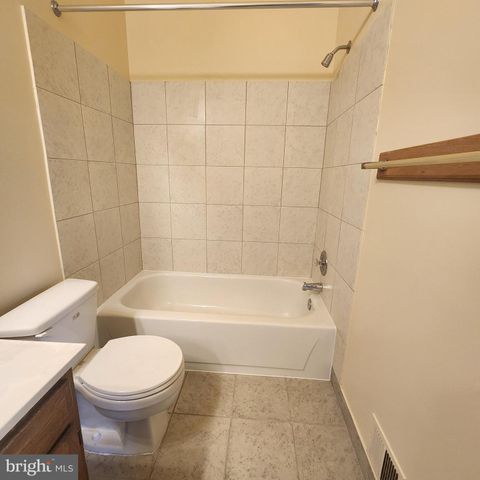 6054 ROCKTON CT, Centreville, VA 20121