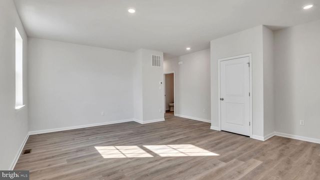 1011 NEW RD, Linwood, NJ 08221