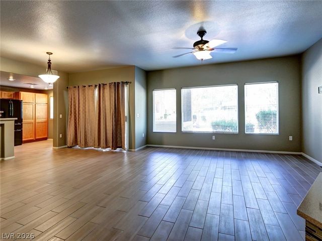 10809 Garden Mist Drive 1082, Las Vegas, NV 89135