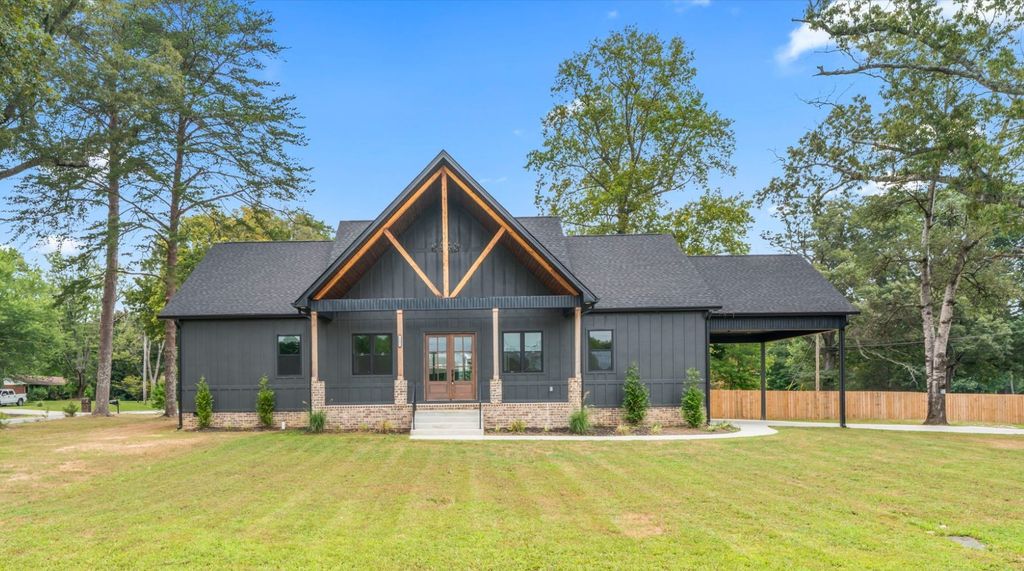 1601 Old Estill Springs Rd, Tullahoma, TN 37388