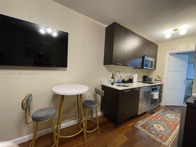 1560 Pennsylvania ave 217, Miami Beach, FL 33139