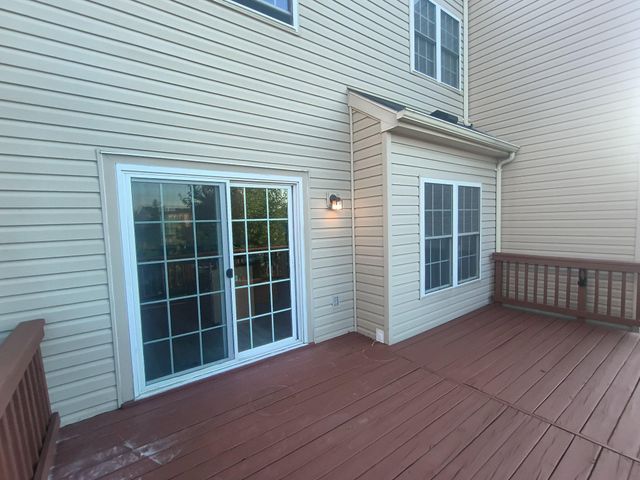 13554 LAVENDER MIST LN, Centreville, VA 20120