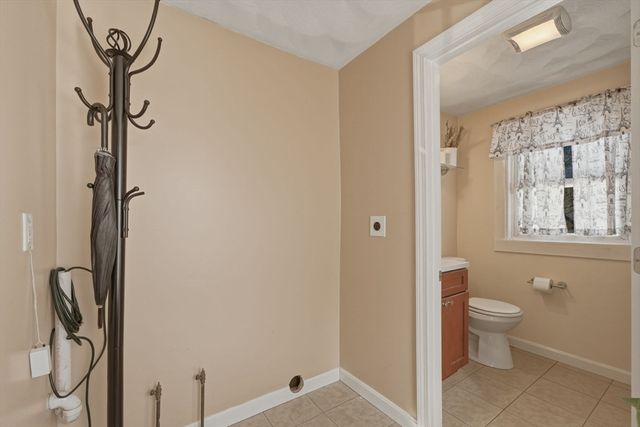 50 Webster St, Lynn, MA 01902