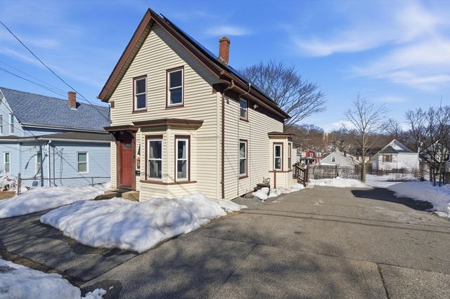 50 Webster St, Lynn, MA 01902