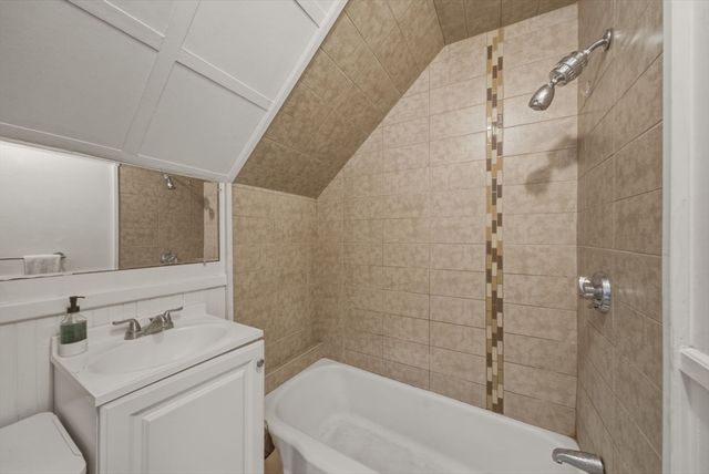 50 Webster St, Lynn, MA 01902