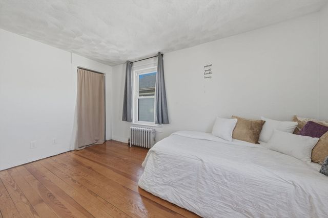 50 Webster St, Lynn, MA 01902