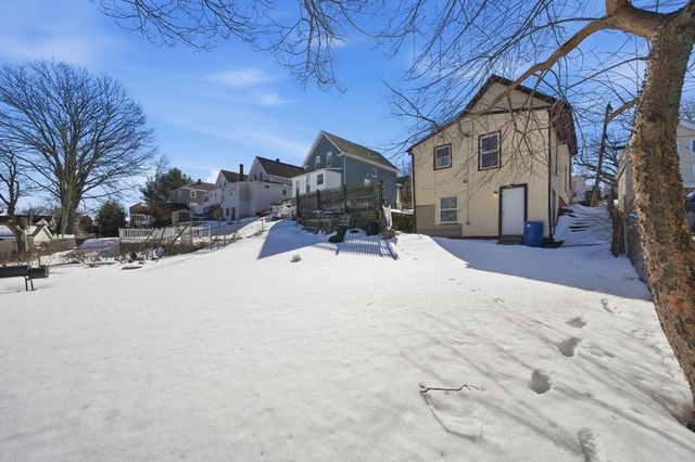 50 Webster St, Lynn, MA 01902