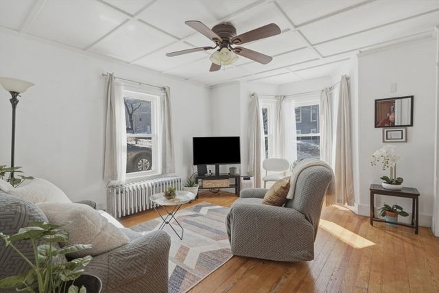 50 Webster St, Lynn, MA 01902