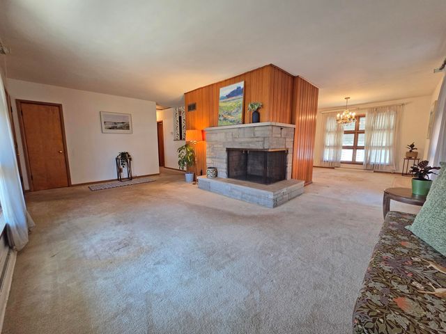 8226 Kooy Drive, Munster, IN 46321