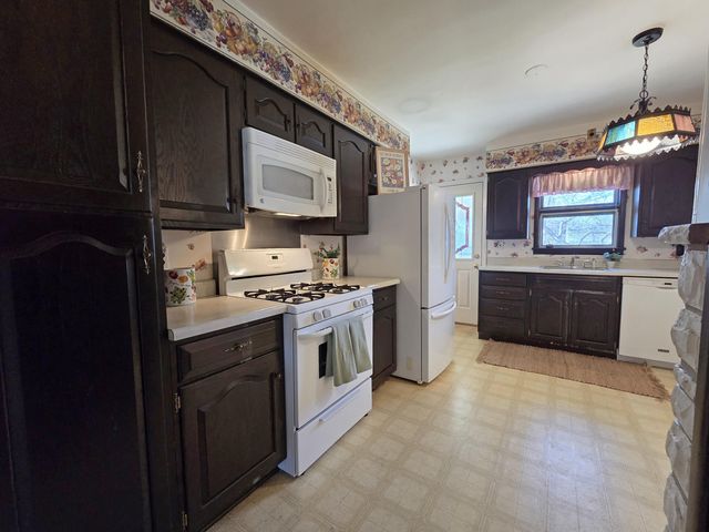 8226 Kooy Drive, Munster, IN 46321