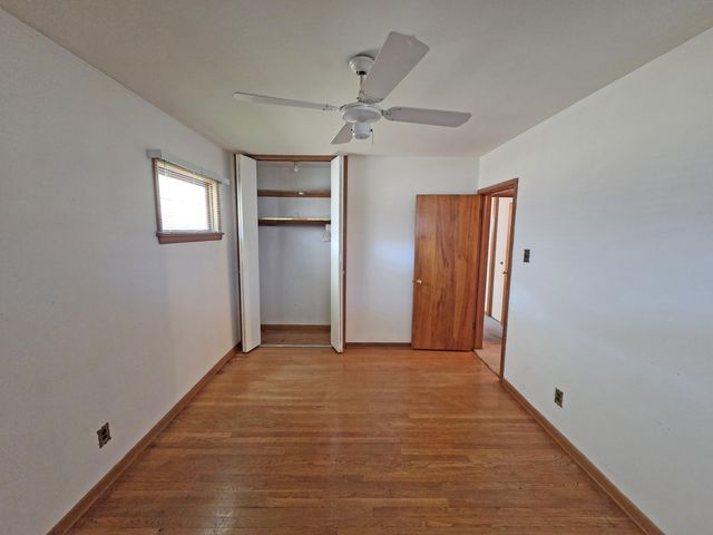 8226 Kooy Drive, Munster, IN 46321