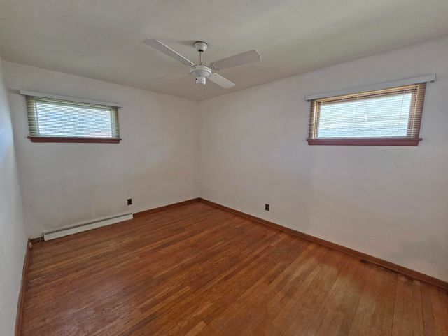 8226 Kooy Drive, Munster, IN 46321