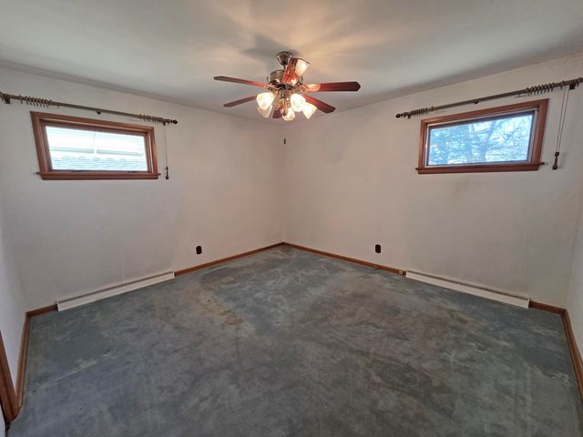 8226 Kooy Drive, Munster, IN 46321