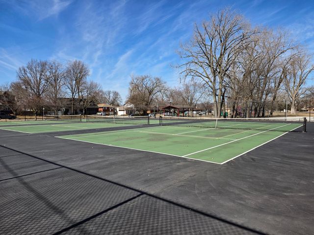 8226 Kooy Drive, Munster, IN 46321