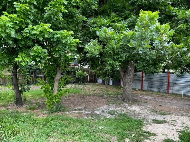 216 Burress Street, Houston, TX 77022