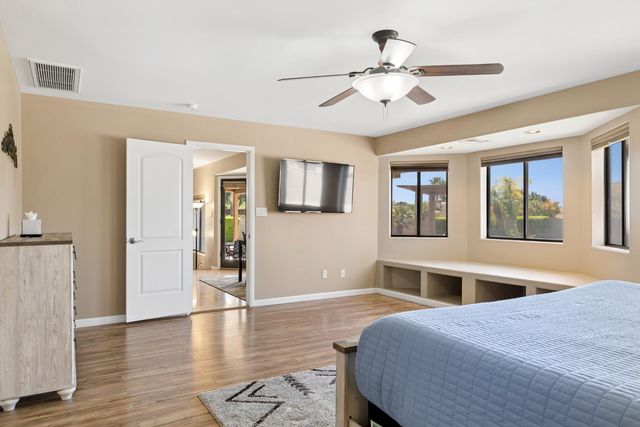 9033 W Patrick Lane, Peoria, AZ 85383