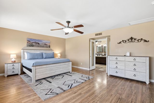 9033 W Patrick Lane, Peoria, AZ 85383