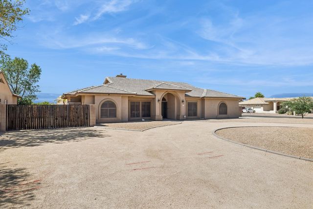 9033 W Patrick Lane, Peoria, AZ 85383