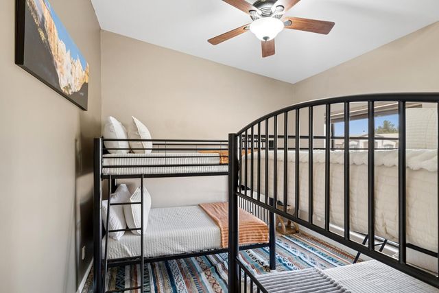 9033 W Patrick Lane, Peoria, AZ 85383