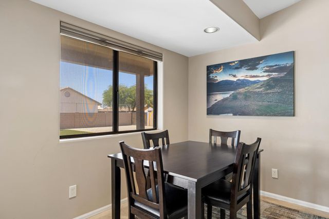 9033 W Patrick Lane, Peoria, AZ 85383