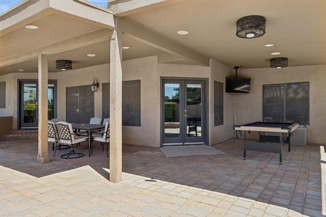 9033 W Patrick Lane, Peoria, AZ 85383