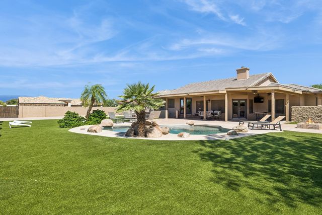 9033 W Patrick Lane, Peoria, AZ 85383