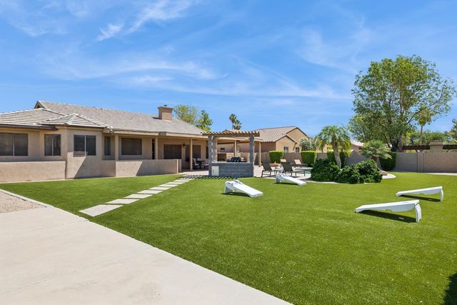 9033 W Patrick Lane, Peoria, AZ 85383