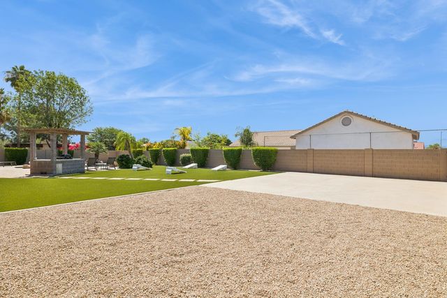 9033 W Patrick Lane, Peoria, AZ 85383
