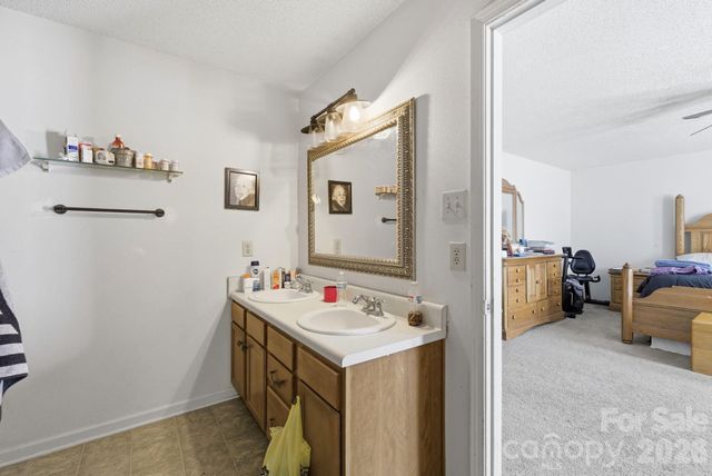 2028 Harrison Park Drive, Waxhaw, NC 28173