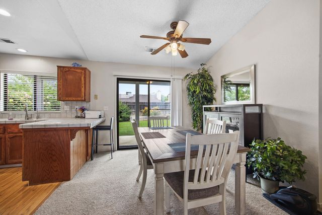 4918 W Chestnut Avenue, Visalia, CA 93277