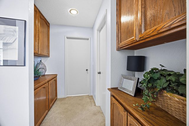 4918 W Chestnut Avenue, Visalia, CA 93277