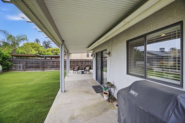 4918 W Chestnut Avenue, Visalia, CA 93277