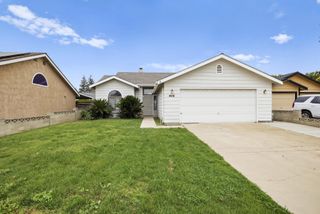 4918 W Chestnut Avenue, Visalia, CA 93277