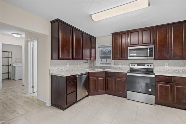 66 Harvard RD, Portsmouth, VA 23701