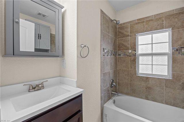 66 Harvard RD, Portsmouth, VA 23701