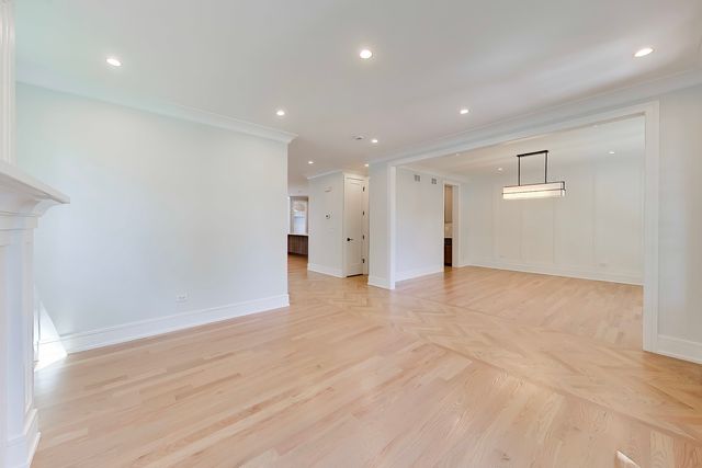 6010 N Neva Avenue, Chicago, IL 60631