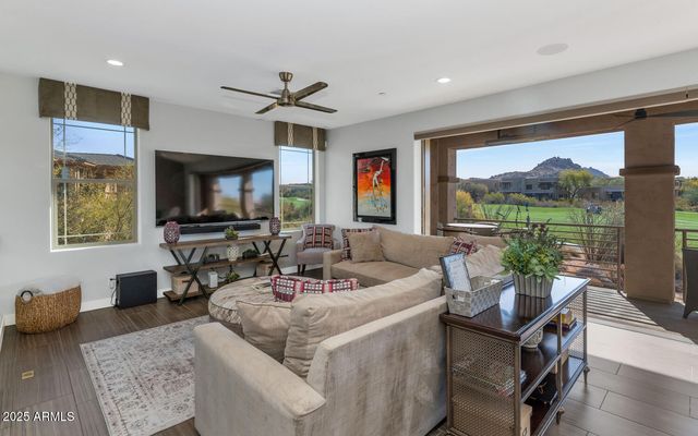 10260 E WHITE FEATHER Lane 2050, Scottsdale, AZ 85262