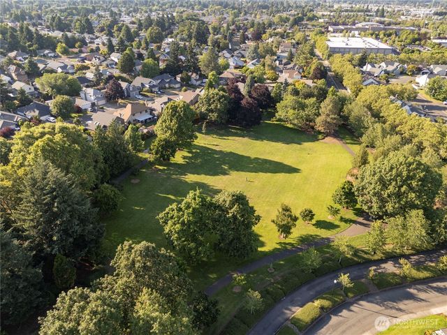 1712 SE Solomon Loop, Vancouver, WA 98683