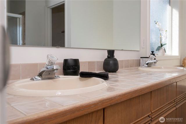 1712 SE Solomon Loop, Vancouver, WA 98683