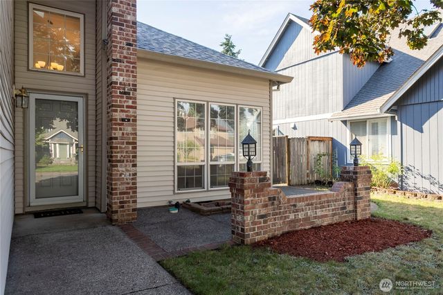 1712 SE Solomon Loop, Vancouver, WA 98683
