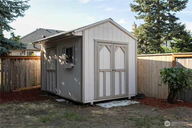 1712 SE Solomon Loop, Vancouver, WA 98683