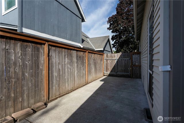1712 SE Solomon Loop, Vancouver, WA 98683
