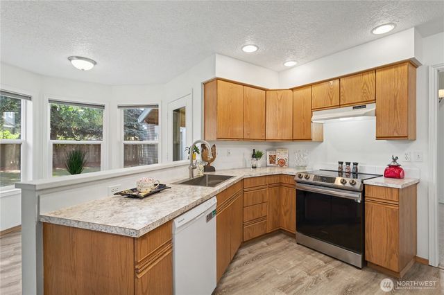 1712 SE Solomon Loop, Vancouver, WA 98683