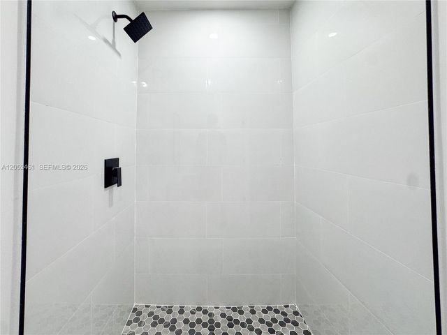 1558 NW 71st St, Miami, FL 33147