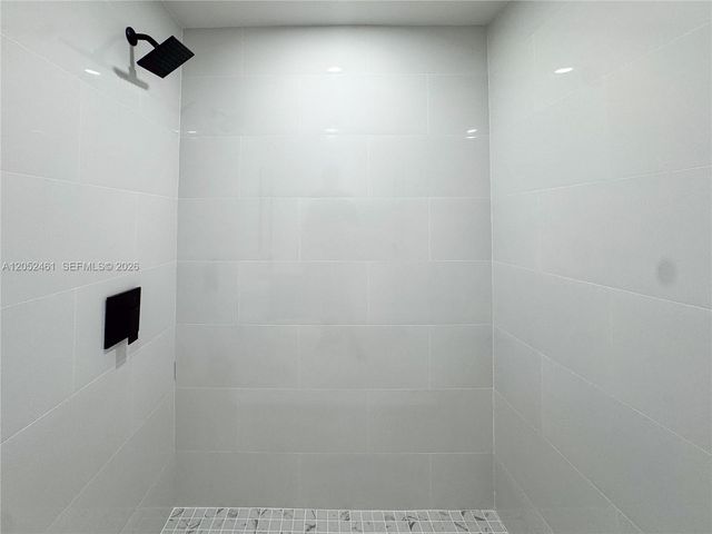 1558 NW 71st St, Miami, FL 33147