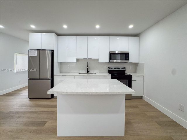 1558 NW 71st St, Miami, FL 33147