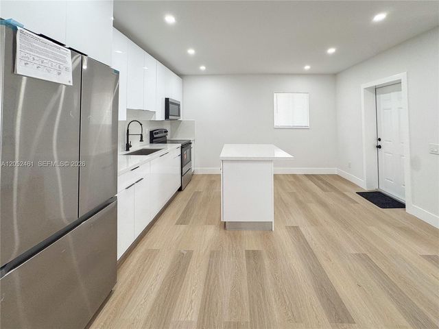 1558 NW 71st St, Miami, FL 33147