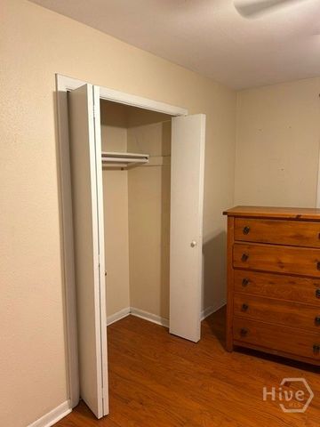 37 Silverstone Circle, Savannah, GA 31406