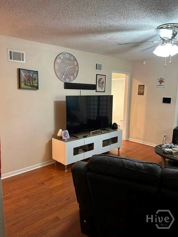 37 Silverstone Circle, Savannah, GA 31406