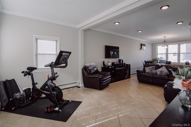 2315 FISH Avenue, Bronx, NY 10469